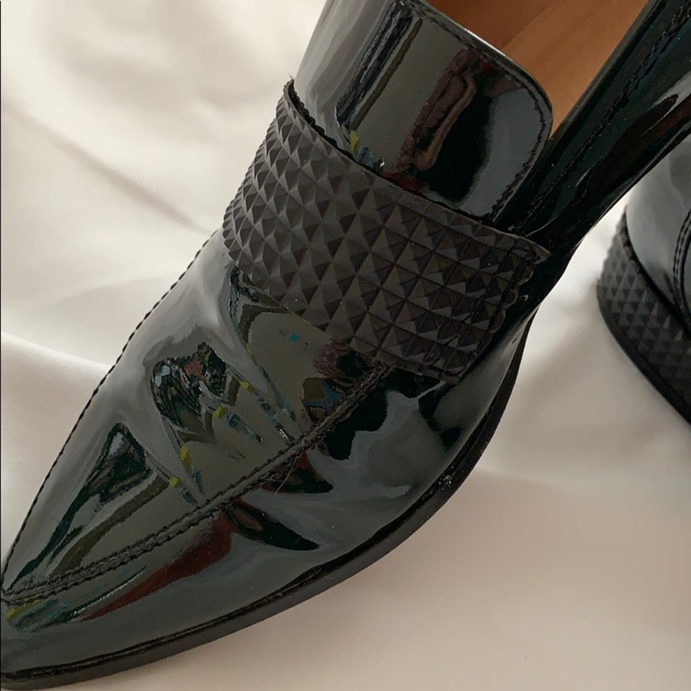 Shoes - Picture 4 of 4